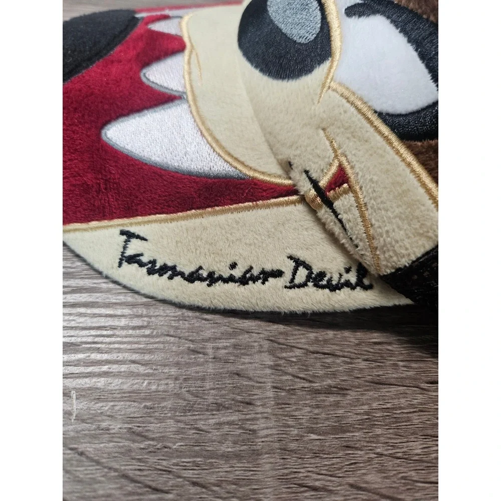 Six‎ Flags Looney Tunes Tasmanian Devil Taz 3D Plush Trucker Hat Youth Snapback